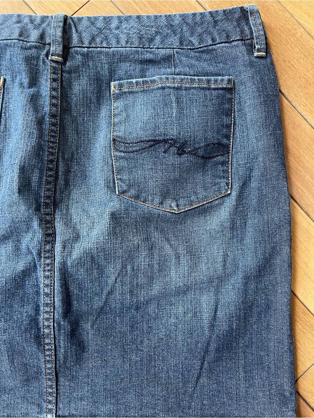 Tommy Hilfiger Dark Wash Denim Mini Skirt Sz16 Stretch Jean Skirt Classic Casual - Picture 4 of 9